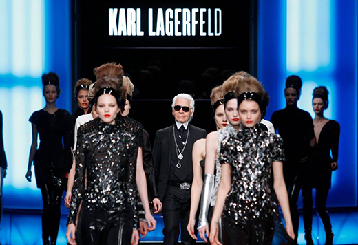 三大品牌聯(lián)合為時裝設計大師 Karl Lagerfeld 舉辦紀念活動